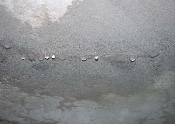 Wir sind Ihre erste Anlaufstelle, wenn es um die schnelle und effektive Beseitigung von Wasserschäden geht. Mit unserem erfahrenen Team und modernster Ausrüstung sorgen wir dafür, dass Ihr Zuhause oder Unternehmen schnell wieder trocken und sicher ist.